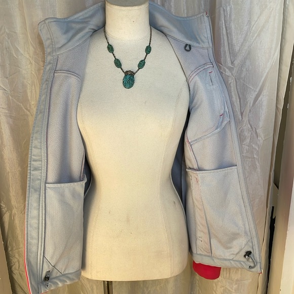 EUC Pink The North Face full zip waterproof jacket size small rn#61661 - Picture 5 of 6